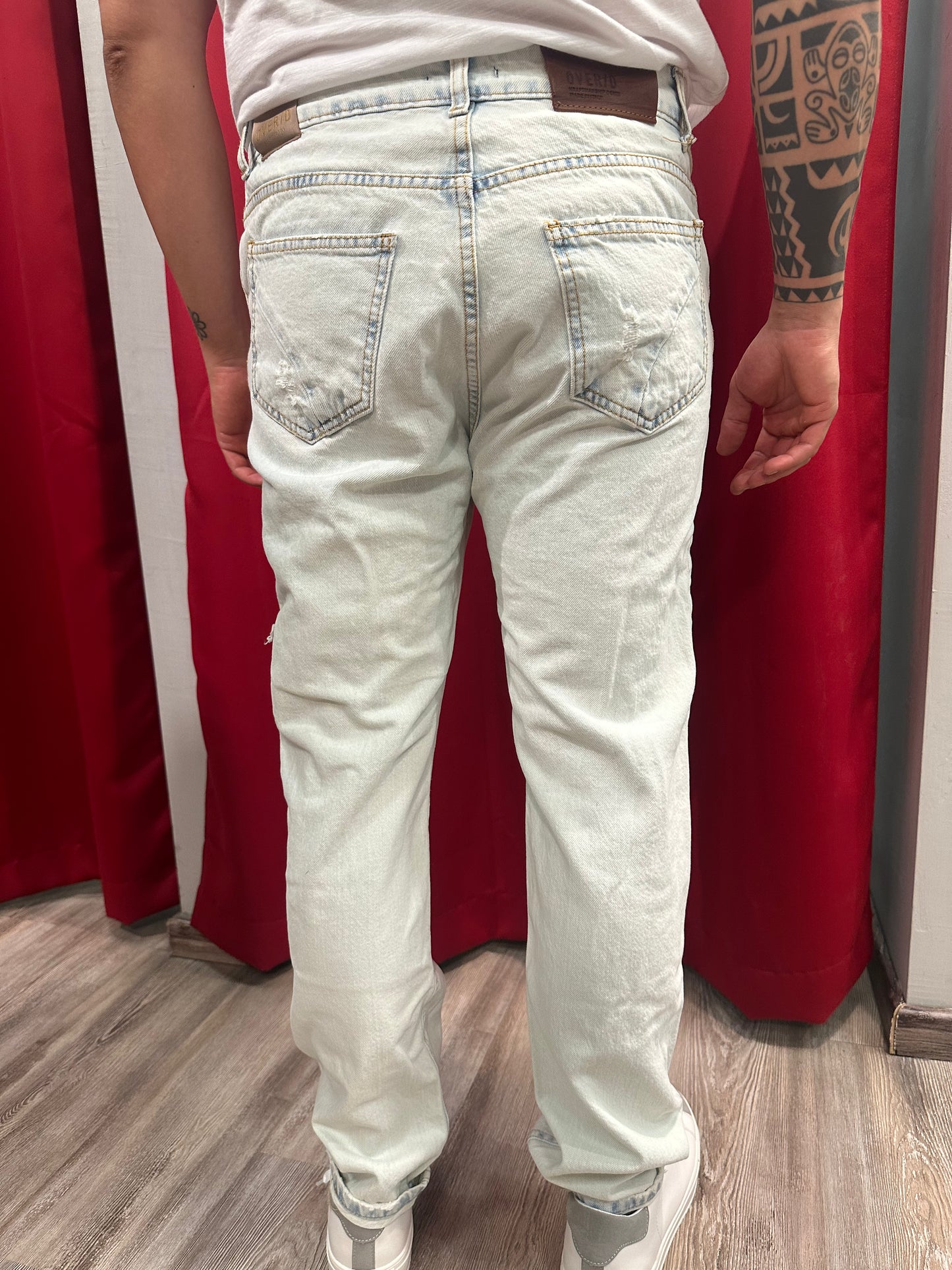 Pantalone Jeans con strappi