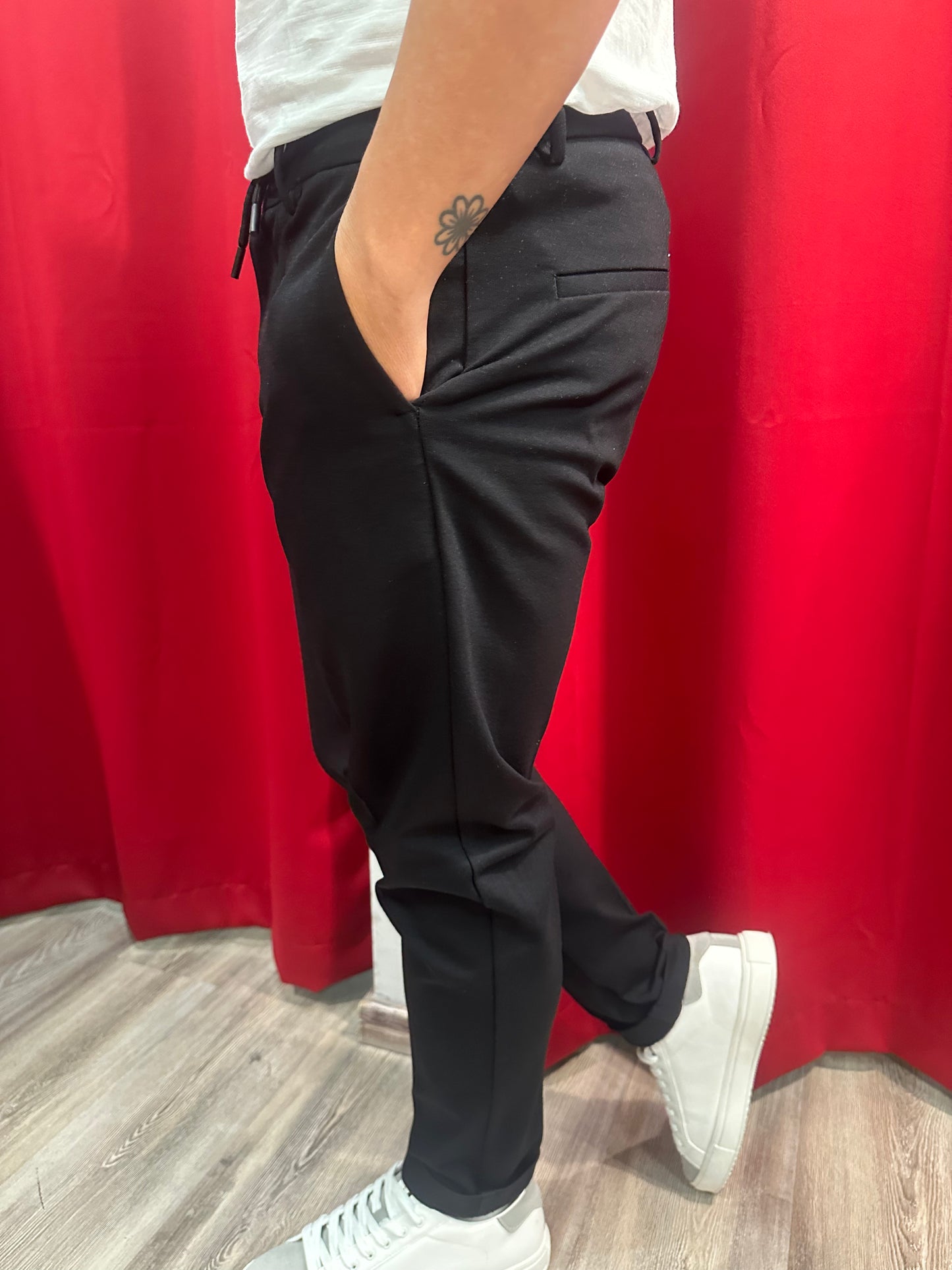 Pantalone con Laccio ed elastico