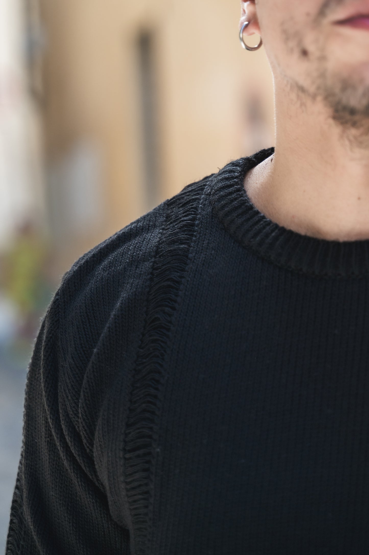 Maglia girocollo con strappi IMPERIAL