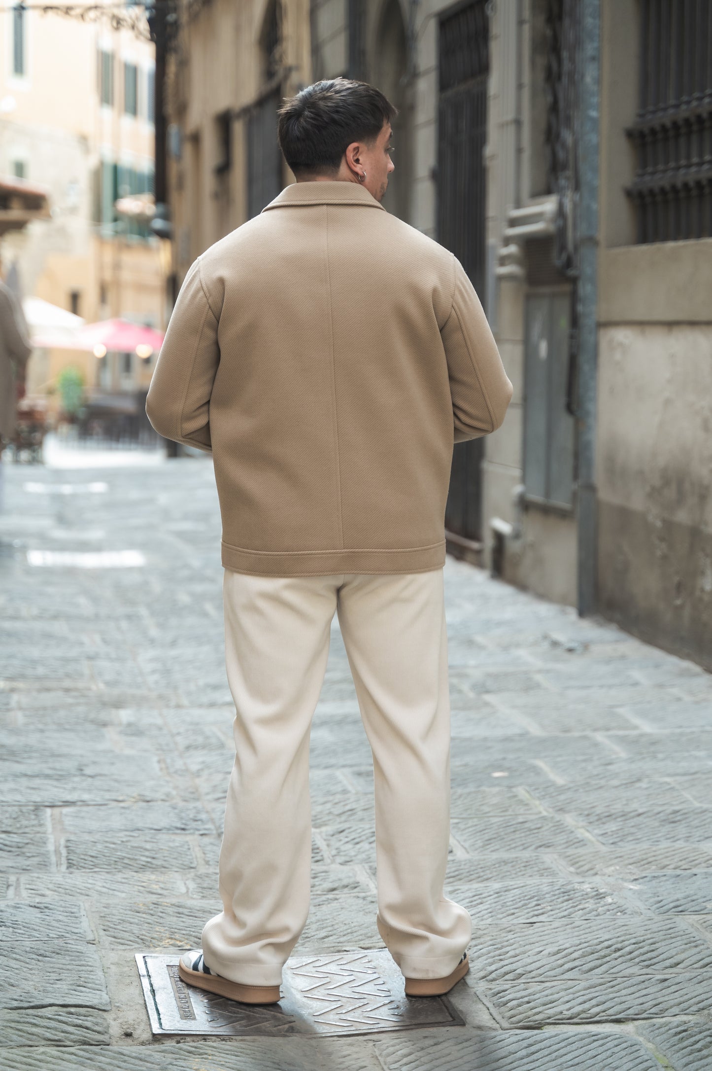 Giubbotto con tasche a toppa