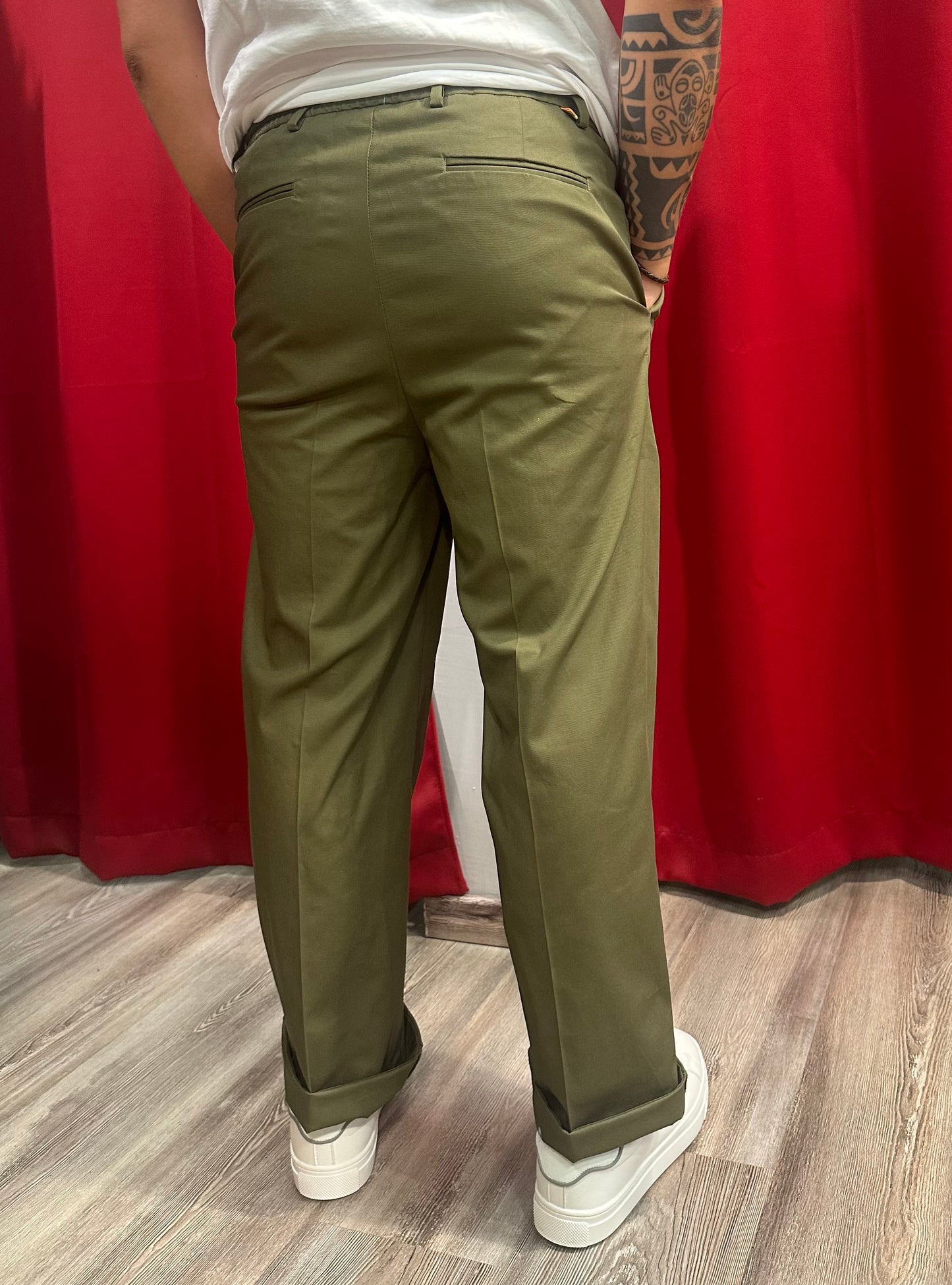 Pantalone con Laccio gamba larga