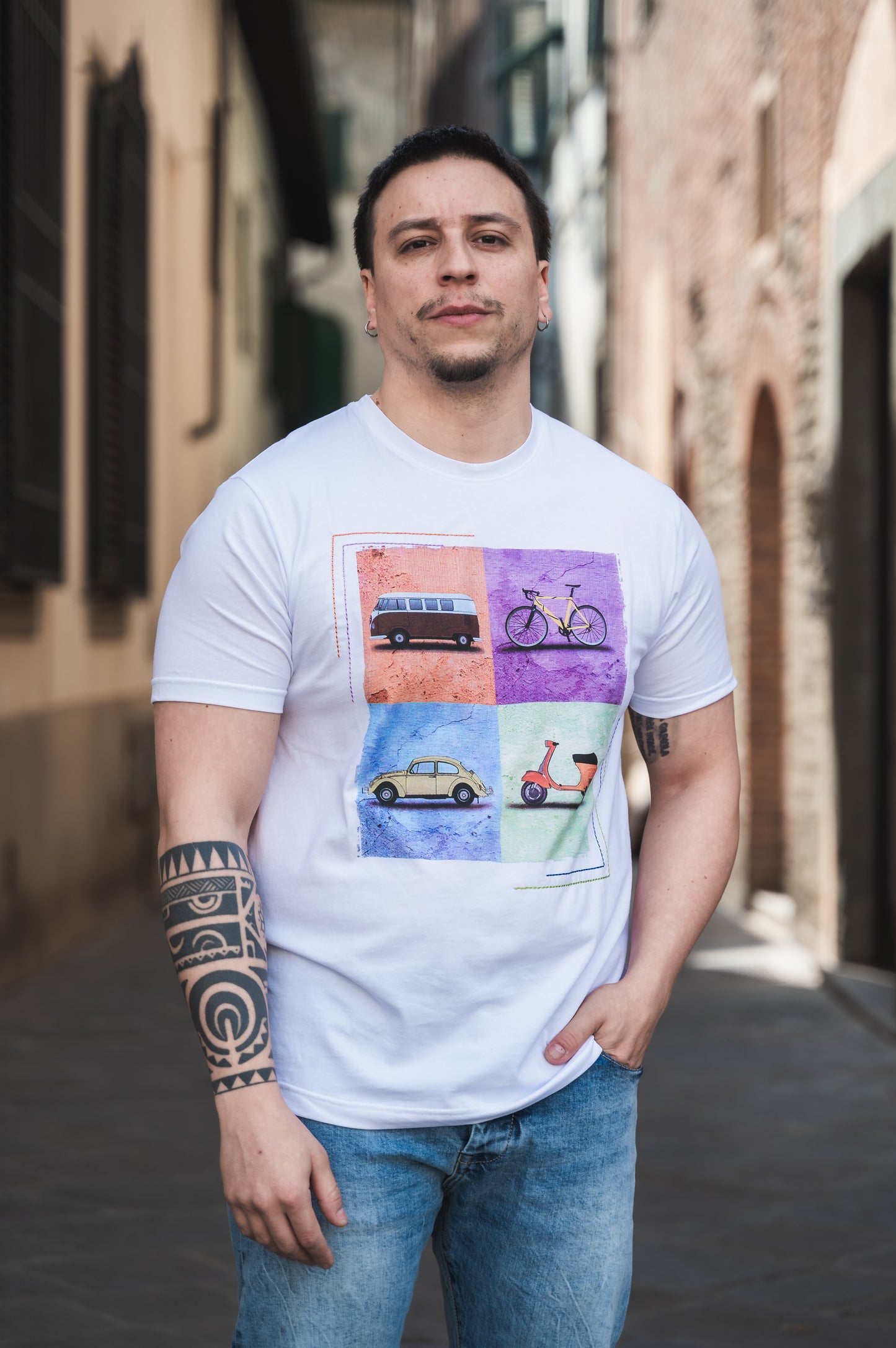 T-shirt con stampa OVER/D