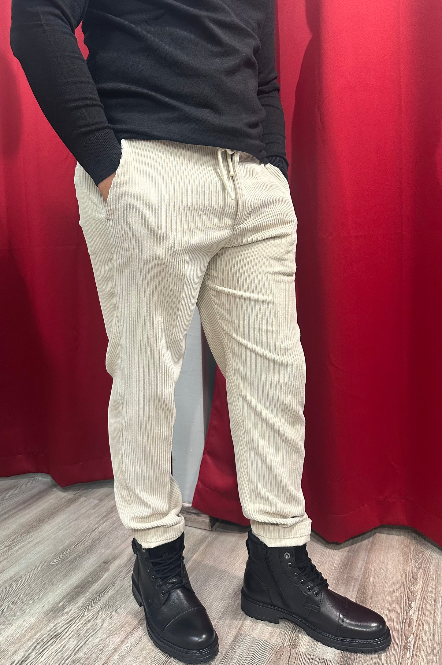 Pantalone in velluto con Laccio