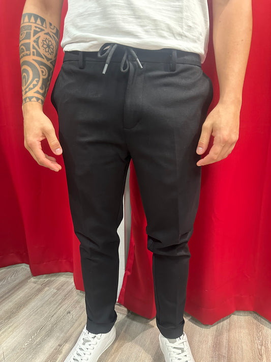 Pantalone con Laccio ed elastico